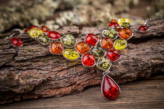 Własna biżuteria z kamieni naturalnych – sprawdź jak zrobić!
