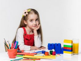 7 pomysłów na zabawy w domu z dziećmi