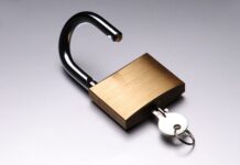 Jak odblokować hamulce w naczepie?