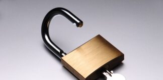 Jak odblokować hamulce w naczepie?