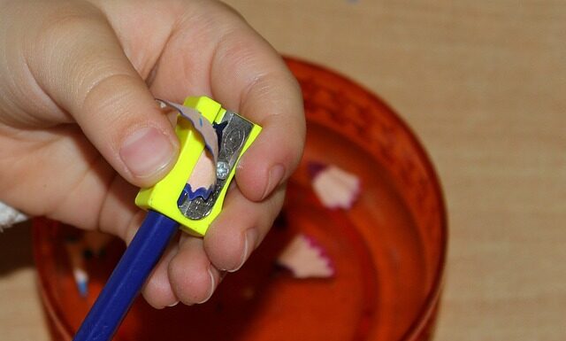 Czy można ostrzyć nóż do chleba?