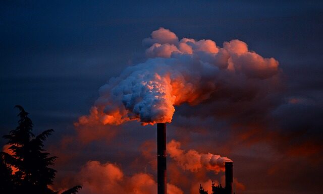 Czy Mocować komin do ściany? Czy Mocować komin do ściany?