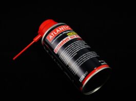 Czym smarować Leathermana?