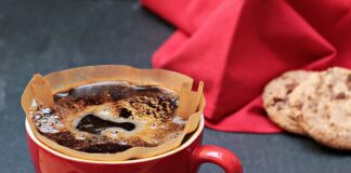 Ile oleju powinno być w filtrze powietrza C 330?