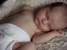 Co do spania w salonie?