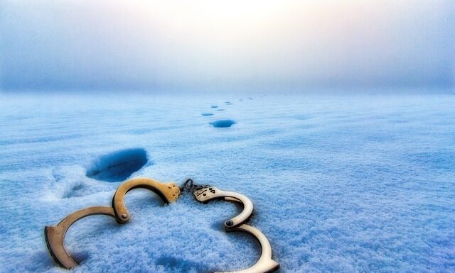 Czy trzeba wymieniać oba zaciski hamulcowe? Czy trzeba wymieniać oba zaciski hamulcowe?