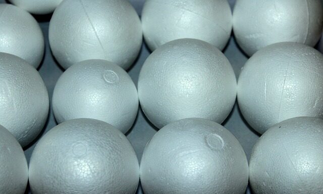 Czy styropian pije wodę? Czy styropian pije wodę?