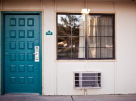 Jak wyprowadzić rurę od klimatyzatora?