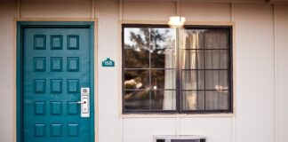 Jak wyprowadzić rurę od klimatyzatora?